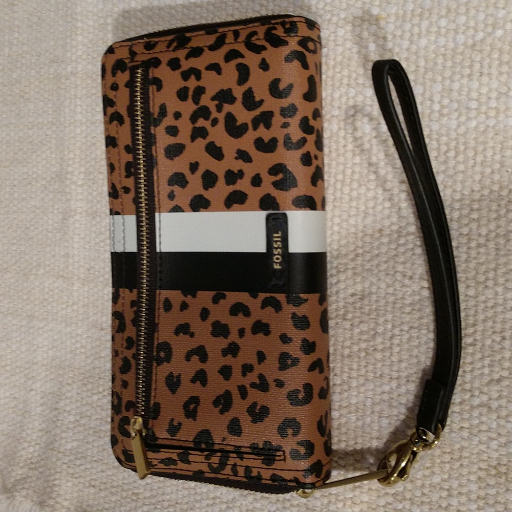 Fossil leopard wallet